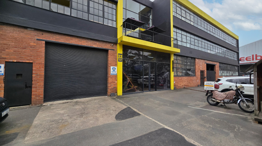 Premium Industrial Building in Pinetown Property Images