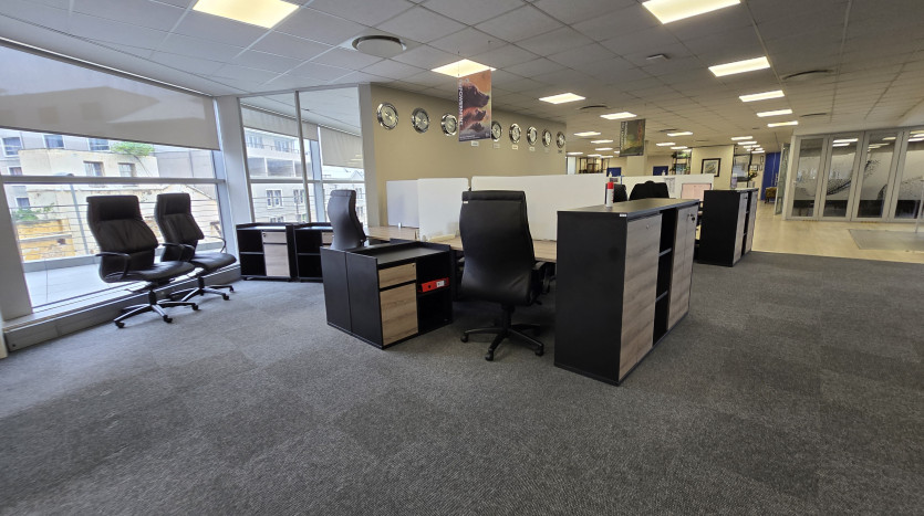 Executive Office Space Property Images