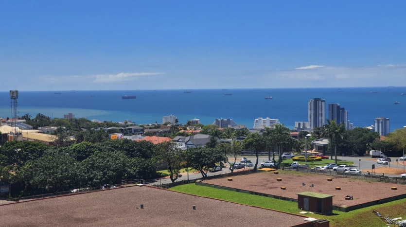 Large Exclusive Apartment with Indian Ocean Views Property Images