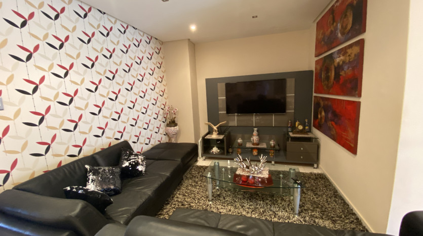 Large Exclusive Apartment with Indian Ocean Views Property Images