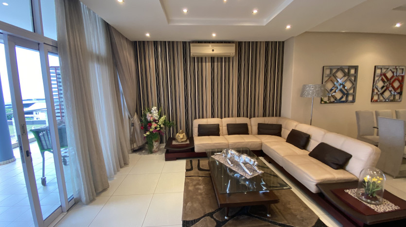 Large Exclusive Apartment with Indian Ocean Views Property Images