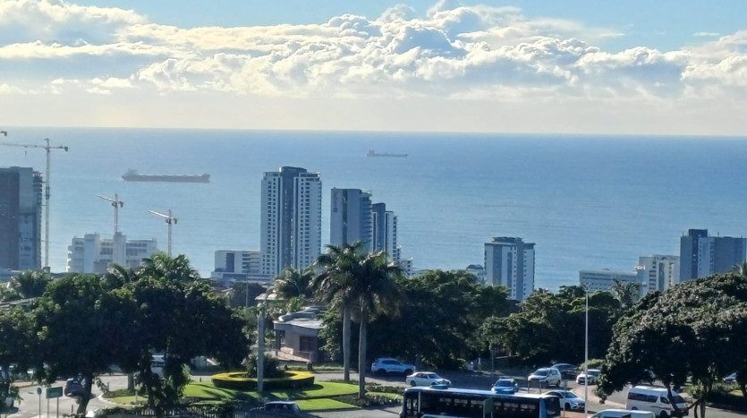 Large Exclusive Apartment with Indian Ocean Views Property Images