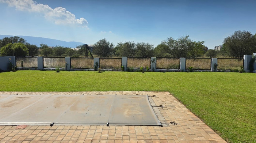 Luxury 4-Bedroom Home for Sale in La Camargue Private Country Estate, Hartbeespoort Property Images