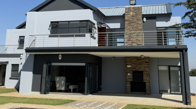 Luxury 4-Bedroom Home for Sale in La Camargue Private Country Estate, Hartbeespoort Property Images