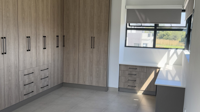 Luxury 4-Bedroom Home for Sale in La Camargue Private Country Estate, Hartbeespoort Property Images