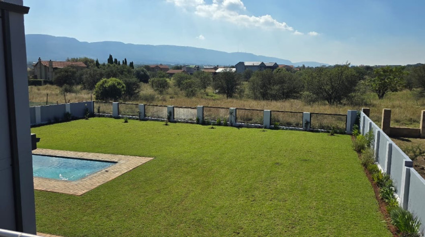 Luxury 4-Bedroom Home for Sale in La Camargue Private Country Estate, Hartbeespoort Property Images