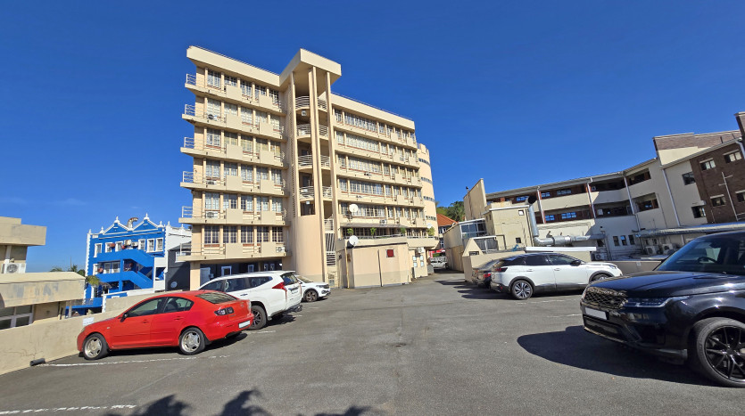 Office Space in Prominent Building Property Images