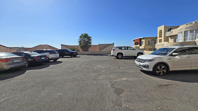Office Space in Prominent Building Property Images
