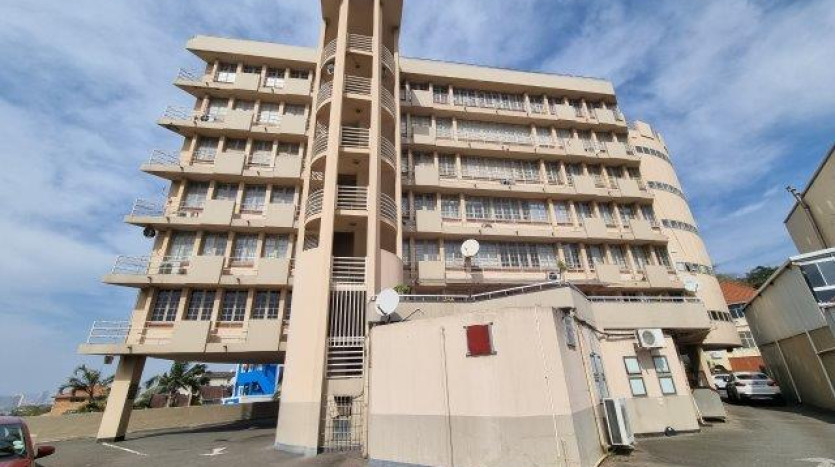 Office Space in Prominent Building Property Images