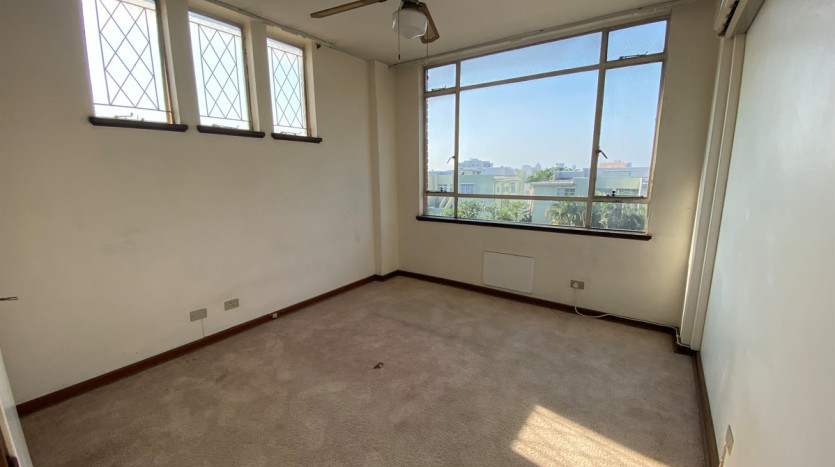 DECEASED ESTATE: 2 Bedroom Apartment in Glenwood Property Images