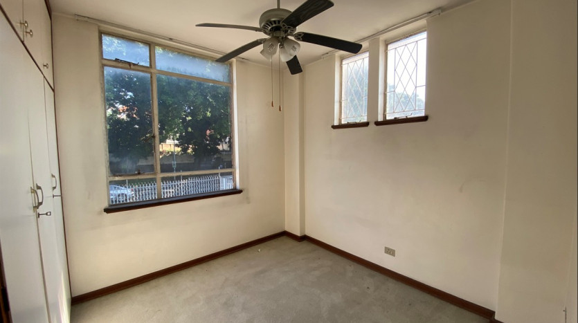 DECEASED ESTATE: 2 Bedroom Apartment in Glenwood Property Images