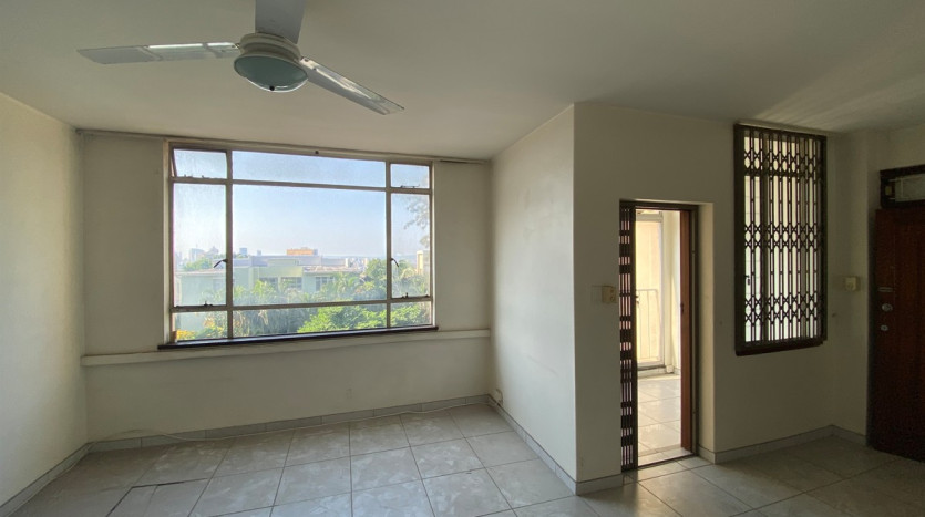 DECEASED ESTATE: 2 Bedroom Apartment in Glenwood Property Images