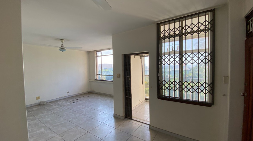 DECEASED ESTATE: 2 Bedroom Apartment in Glenwood Property Images