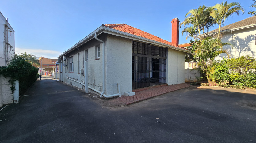 Mixed Use Property on Peter Mokaba Ridge Property Images