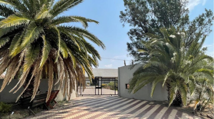 INSOLVENT ESTATE: 3 Bedroom Home in Riebeeckstad Property Images