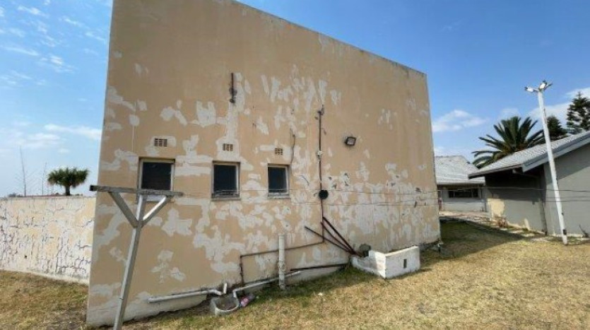 INSOLVENT ESTATE: 3 Bedroom Home in Riebeeckstad Property Images