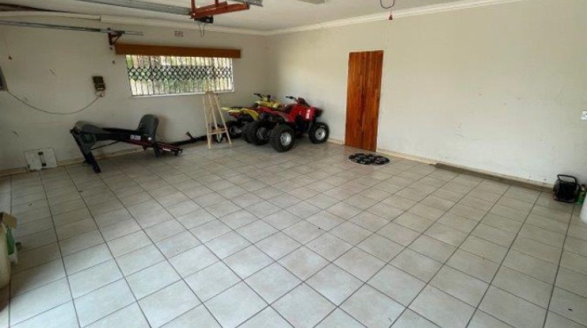 INSOLVENT ESTATE: 3 Bedroom Home in Riebeeckstad Property Images