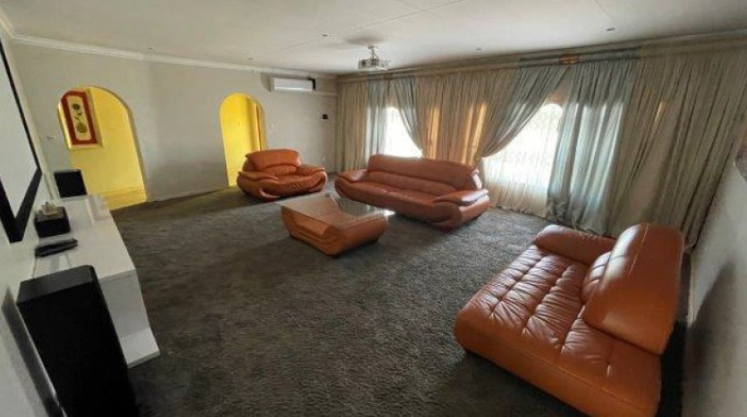 INSOLVENT ESTATE: 3 Bedroom Home in Riebeeckstad Property Images
