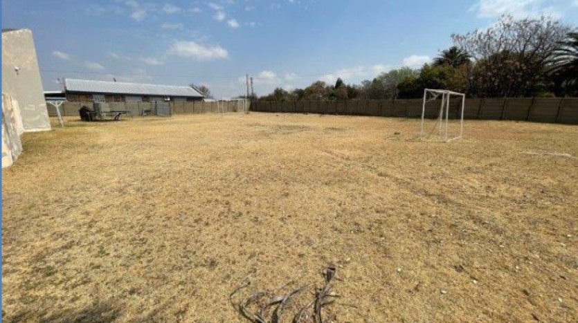 INSOLVENT ESTATE: 3 Bedroom Home in Riebeeckstad Property Images