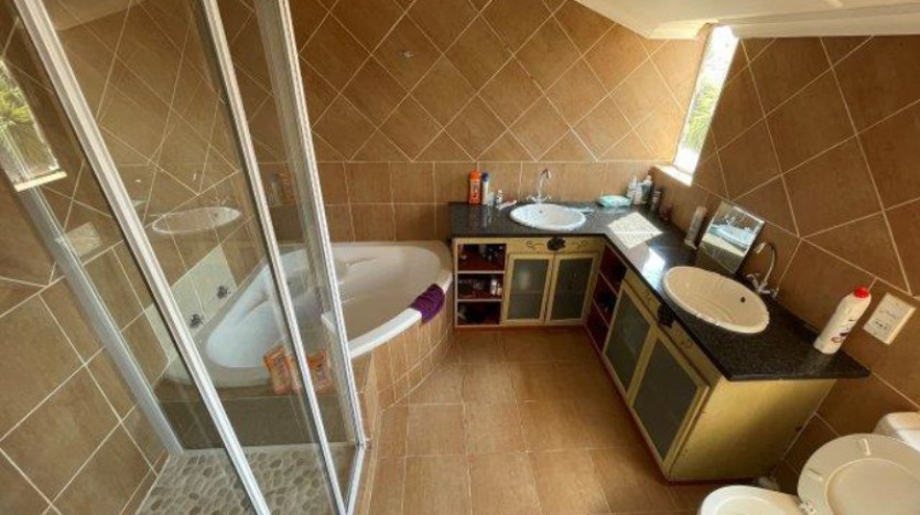 INSOLVENT ESTATE: Spacious Double Storey Home in Riebeeckstad Property Images