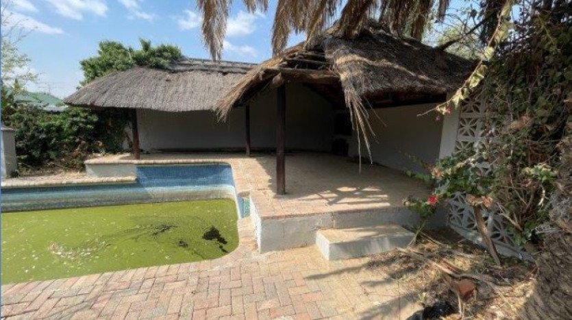 INSOLVENT ESTATE: Spacious Double Storey Home in Riebeeckstad Property Images