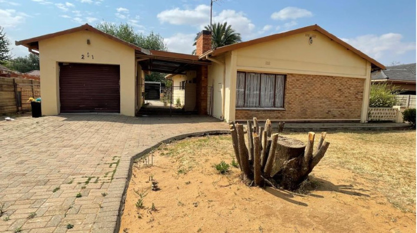 INSOLVENT ESTATE: 3 Bedroom Home in Welkom Property Lead Image