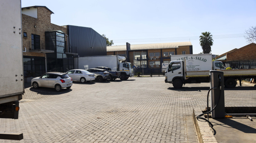 Investment Opportunity – Modern Cold Storage Facility Property Images