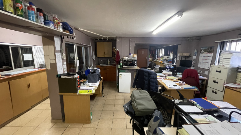POWER OF ATTORNEY: Large Warehouse in Congella Property Images