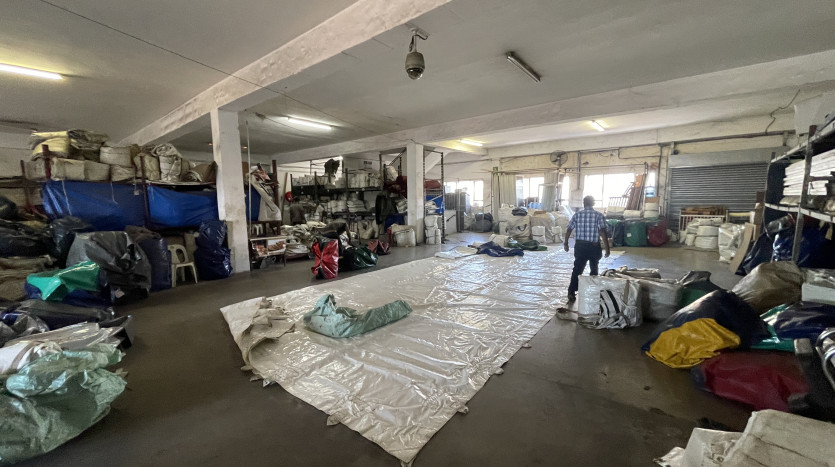 POWER OF ATTORNEY: Large Warehouse in Congella Property Images