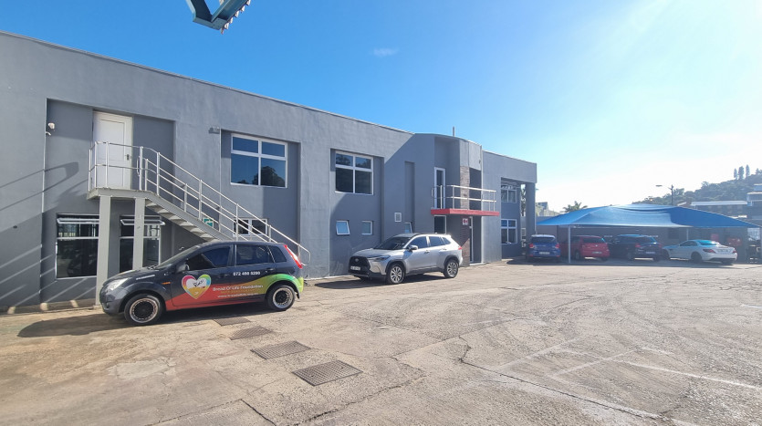 Warehouse In Thriving Springfield Park Property Images