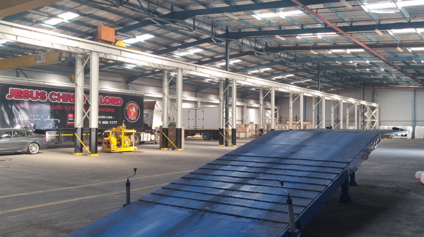Warehouse In Thriving Springfield Park Property Images