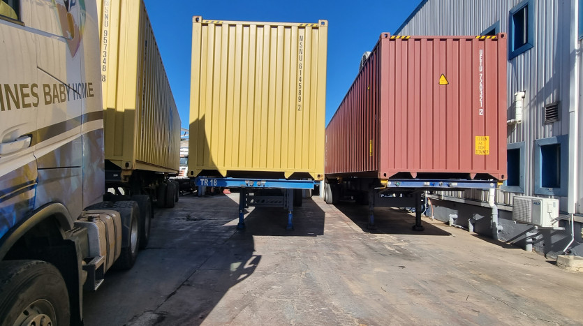 Warehouse In Thriving Springfield Park Property Images