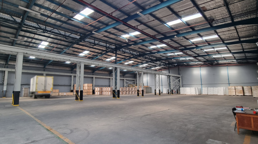Warehouse In Thriving Springfield Park Property Images