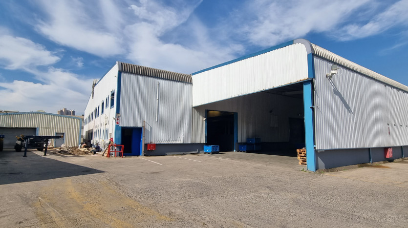 Warehouse In Thriving Springfield Park Property Images