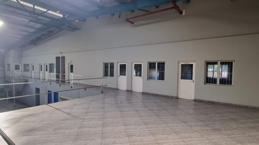 Warehouse In Thriving Springfield Park Property Images