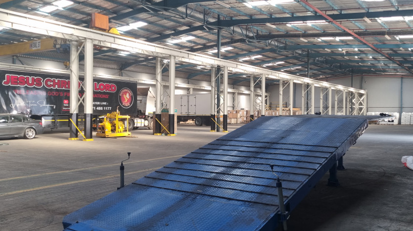 Warehouse In Thriving Springfield Park Property Images