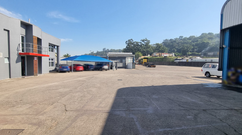 Warehouse In Thriving Springfield Park Property Images