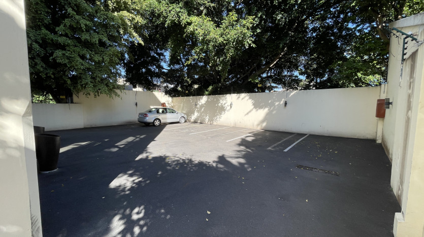 Prominent Hotel in Berea Property Images