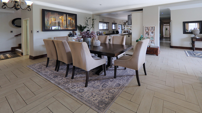 Spacious 5 Bedroom Home Just Steps from Indian Ocean. Property Images