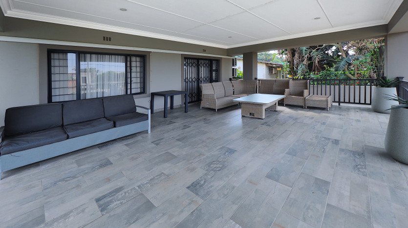 Spacious 5 Bedroom Home Just Steps from Indian Ocean. Property Images