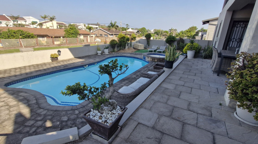 Spacious 5 Bedroom Home Just Steps from Indian Ocean. Property Images