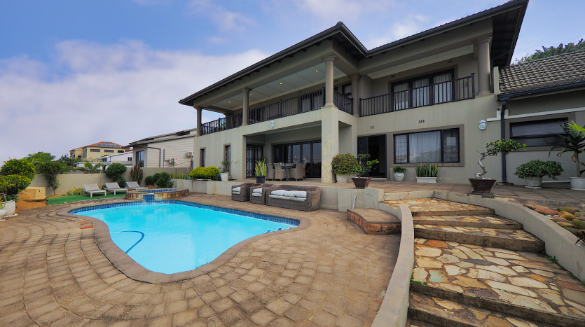 Spacious 5 Bedroom Home Just Steps from Indian Ocean. Property Lead Image