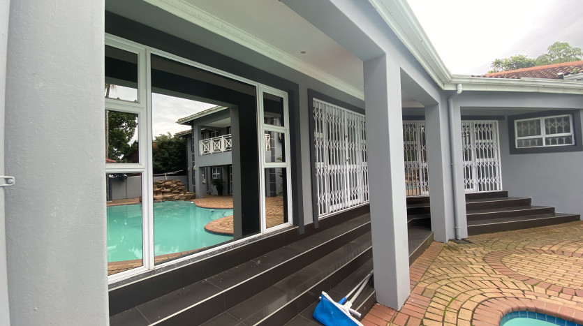7 Bedroom Townhouse in Bluff Property Images
