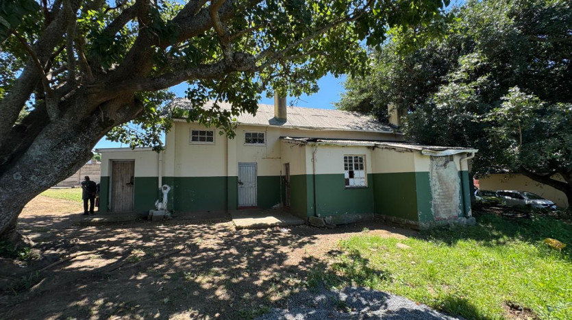 Investment Building in King Williams Town for Sale by Auction Property Images