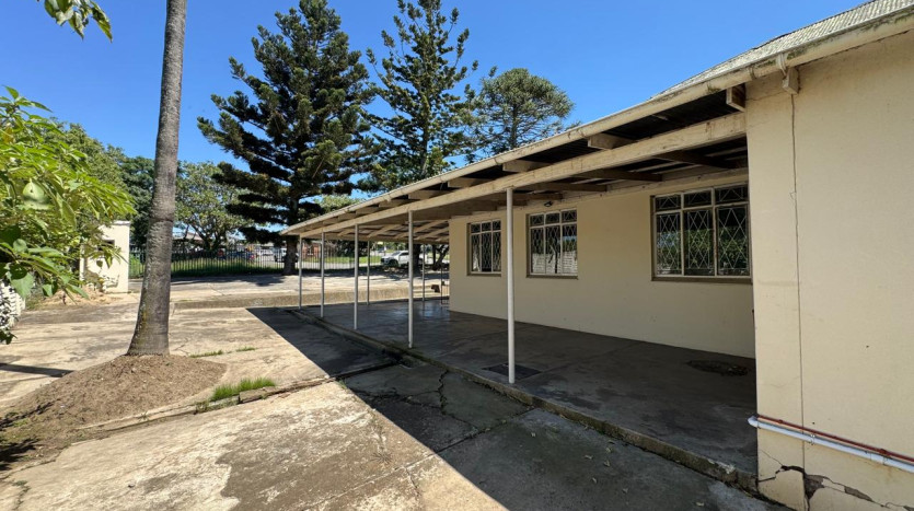 Investment Opportunity – Office & Accommodation with Student Housing Potential Property Images