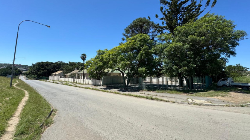 Investment Opportunity – Office & Accommodation with Student Housing Potential Property Images