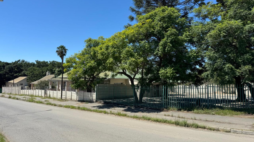 Investment Opportunity – Office & Accommodation with Student Housing Potential Property Images
