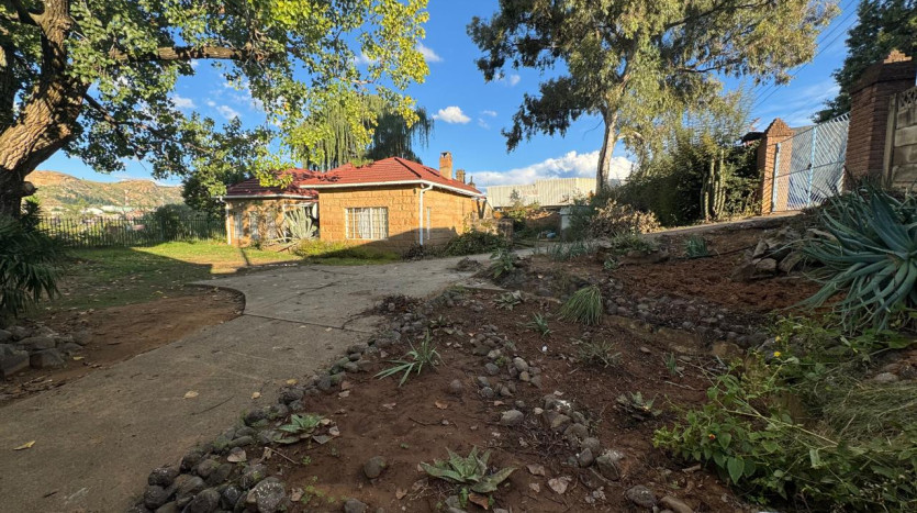 Income-Generating Commercial Property in Butha-Buthe Town Centre, Lesotho Property Images