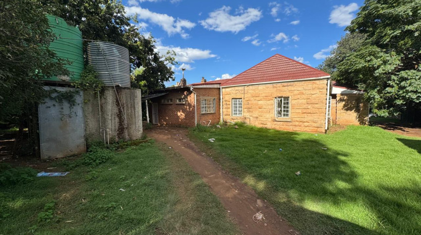 Strategically Positioned Redevelopment Property In Lesotho for Sale by Auction Property Images