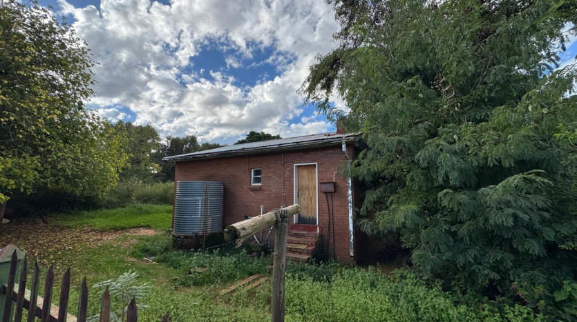 Strategically Positioned Redevelopment Property In Lesotho for Sale by Auction Property Images
